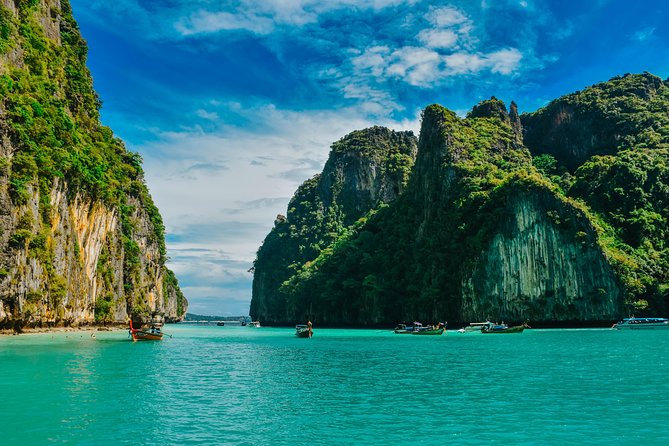 4 PEARLS OF ANDAMAN SEA (PHIPHI, KRABI, JAMES BOND, RANG YAI) - 2 Days 1 Night - Ko Phi Phi Don overnight: hotel reality and why sleeping here is a smart move