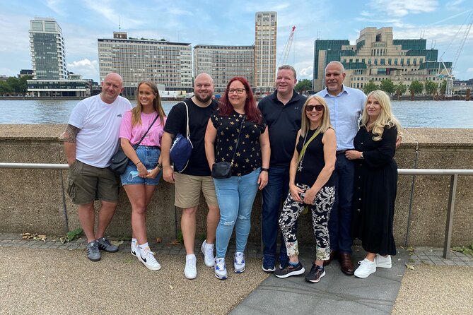Essential Spy: A JAMES BOND-THEMED Experience IN LONDON - Group size and staying together: how the tour avoids the lost feeling