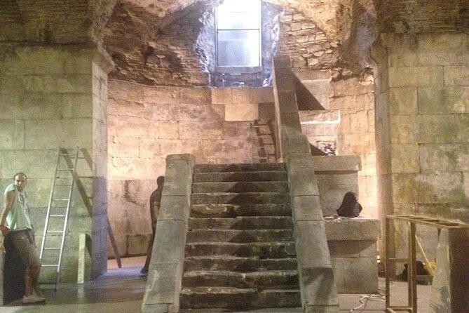 Game Of Thrones Split Walking Tour - Peristyle Start: Find Your Way Around the Palace Fast