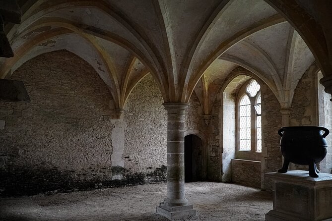 Guided Tour of Harry Potter Film Locations of Lacock & Cotswolds - Lacock Abbey and Lacock Village: The Most Photo-Friendly Hogwarts Moment