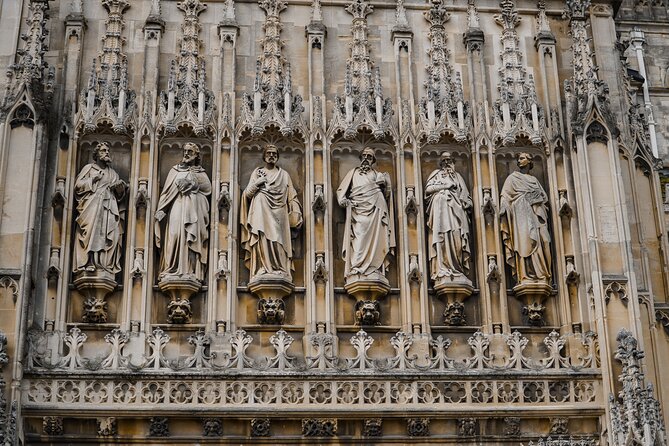 Guided Tour of Harry Potter Film Locations of Lacock & Cotswolds - Gloucester Cathedral: Where Gothic Architecture Plays Hogwarts