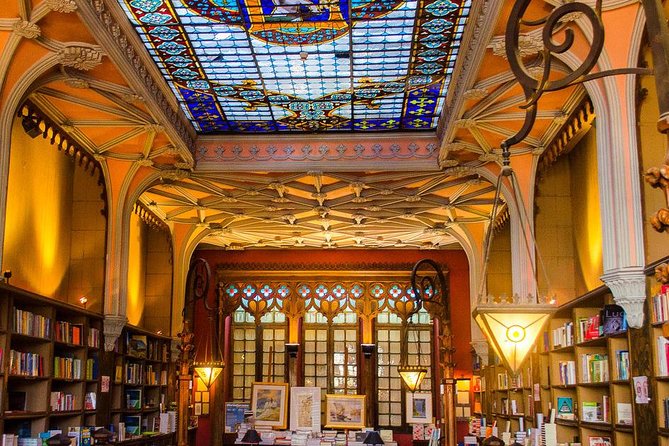 Harry Potter and Lello Bookshop Tour : Highlights and Hidden Gems - A cafe tied to Rowling’s writing, plus a local snack