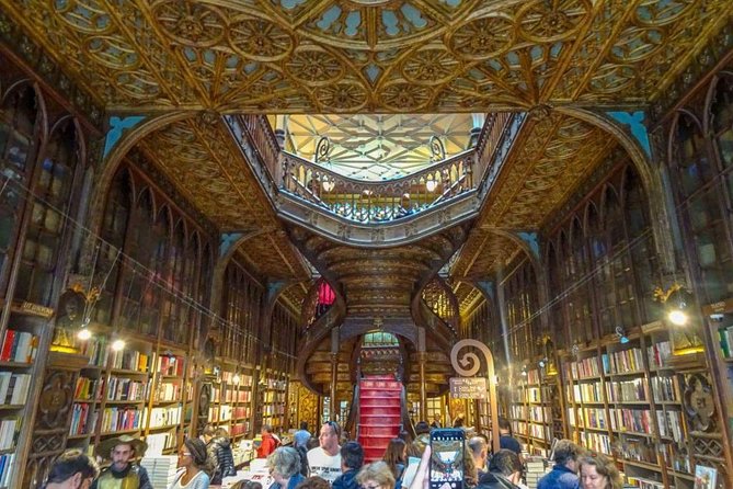 Harry Potter and Lello Bookshop Tour : Highlights and Hidden Gems - Majestic Cafe and the rhythm of a classic Porto stop