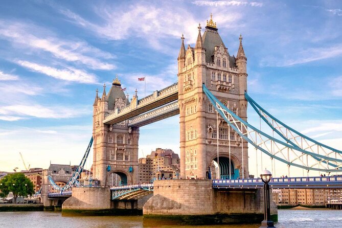 Harry Potter Filming Locations: Private Black Cab Tour in London - Key highlights in quick words