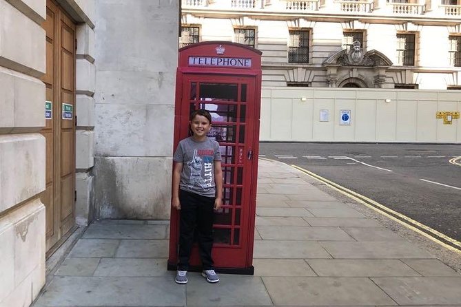 Harry Potter Filming Locations: Private Black Cab Tour in London - Strand and Gringotts Bank vibes