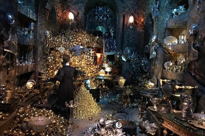 Harry Potter Studio Tickets and London Film Locations Guided Tour - Who should book this tour (and who should skip it)