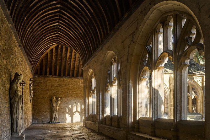 Harry Potter Walking Tour of Oxford Including New College - New College (1379): the cloisters that feel like Hogwarts on foot