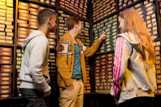 Harry Potter Warner Bros. Studio Tour London from King's Cross - Special effects department, animatronics, and the stuff you only notice in person