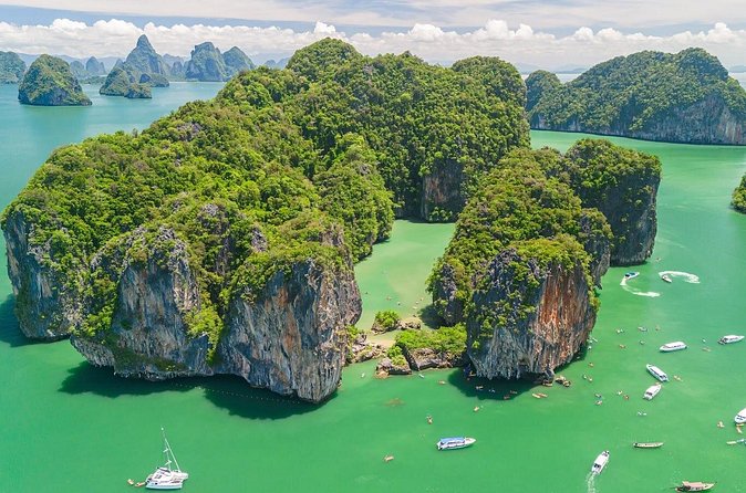 James Bond Island by Speedboat and Canoe at Hong Island - Stop 3: Ko Hong Canoeing Through a Cave-Like Room