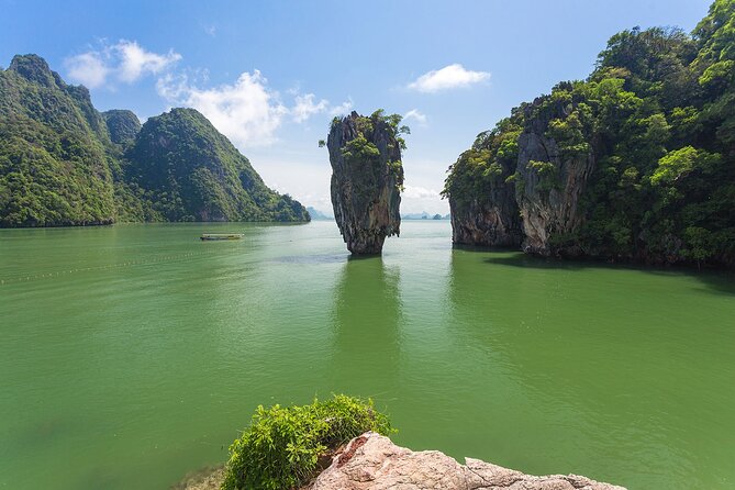 James Bond & Khai Islands Speedboat Day Tour From Khao Lak - Hong Island kayaking through the mangroves maze