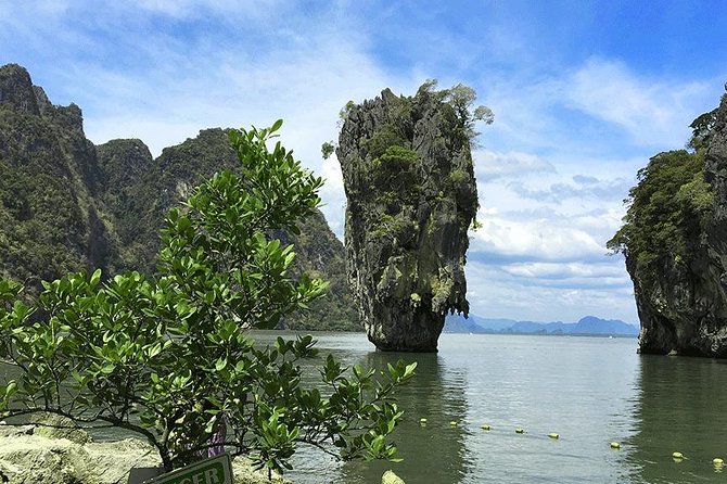 James Bond, Panak and Hong Island Trip + 2 Canoeing By Big Boat From Phuket - Lunch on board: Thai-style comfort during a long day
