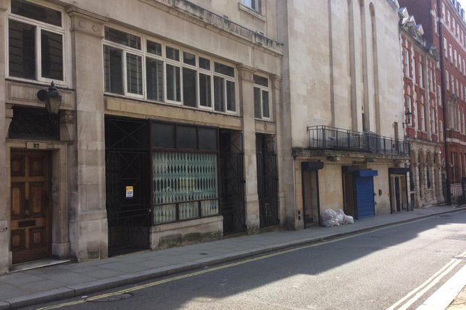 James Bond Private Tour - Stop 4: Somerset House becomes St Petersburg (and more)