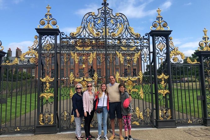 James Bond Ultimate Spy Taxi Tour - Westminster: Real Spy Logic Meets Film-Style Locations