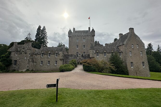 Loch Ness, Cawdor Castle, Outlander Sites & More from Inverness - Great Glen Distillery in Drumnadrochit: the Nessie flavor stop