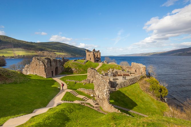 Loch Ness Cruise, Outlander & Urquhart Castle Tour from Inverness - Arriving at Urquhart Castle: Ruins, Views, and the Cruise Rhythm