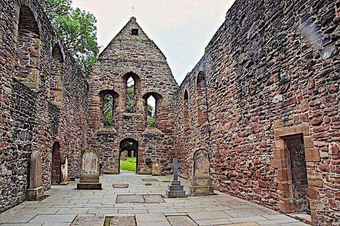 Loch Ness , Outlander , Inverness Castle , Clava and Culloden - A private Loch Ness and Outlander day that actually moves