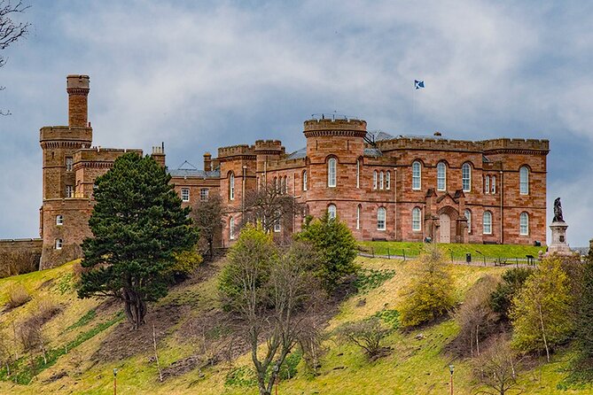 Loch Ness , Outlander , Inverness Castle , Clava and Culloden - Inverness Old High Church and Inverness Castle for lunch time