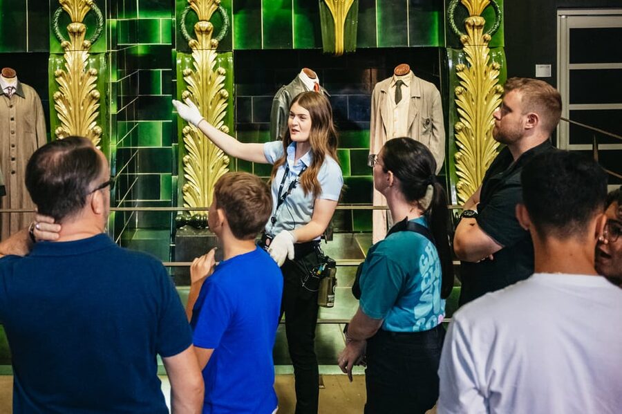 London: Fully-Guided Making of Harry Potter Tour - The rest of the sets: Gryffindor, Hagrid, Potions, Umbridge’s office