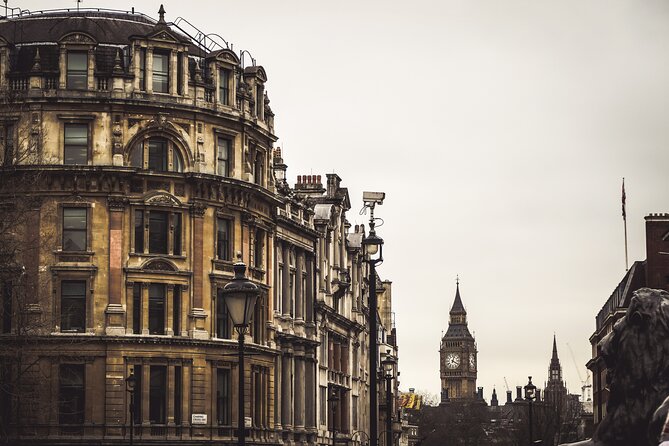 London: Harry Potter Movie Locations Magical Guided Tour - World premiere memories and a famous crowd moment