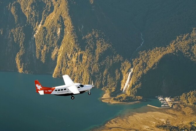Lord of the Rings and Glacier Helicopter Tour - Getting to the helicopter: meeting point, pickup, and timing