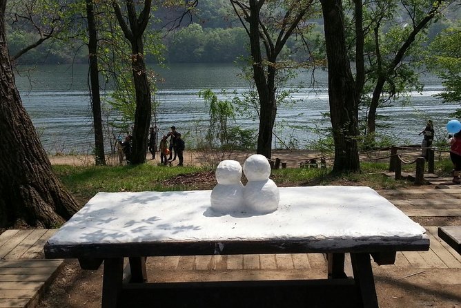 Nami Island and Petite France - Filming location - Getting picked up at 8:00 and staying comfortable on the road
