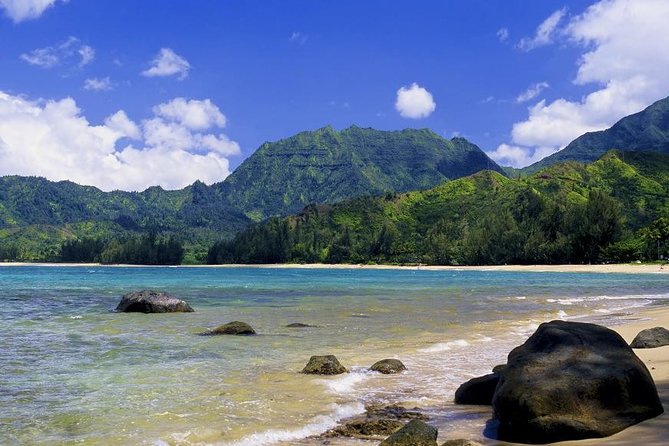 One-Day Tour Hawaii Movie Tour: Island Hopping from Oahu to Kauai - Getting There Without Losing the Day: 4:15 Pickup and Airport Security