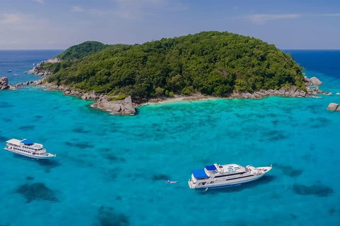 Phang Nga Bay, Samet Nangshe and James Bond Kayak tour - The Thai Buffet Lunch on Board: Fuel Without Running Around
