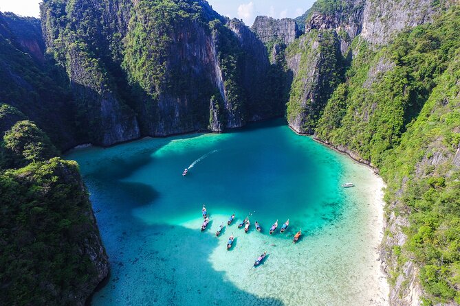 Phi Phi + James Bond islands Full day - Combo - Bamboo Island: snorkeling with gear included