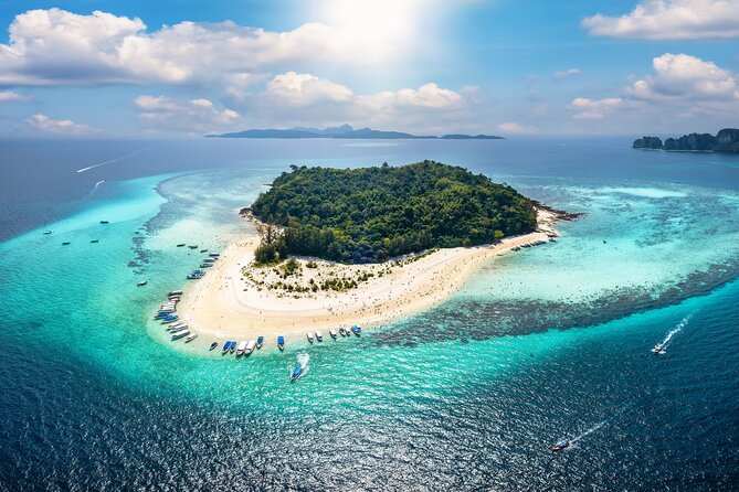 Phi Phi, James Bond & Krabi Overnight - Exclusive 2D1N - Hotel on Phi Phi Don and how dinner ties the days together