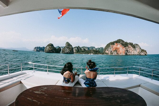 Phuket : James Bond Island and Phang Nga Bay by Premium Yacht - Phang Nga Bay’s Hong Island: the lagoon moment everyone wants