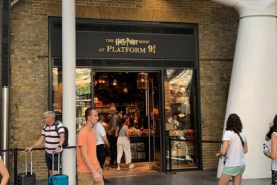 Private Guided Tour of Harry Potter Locations - English/ Italian - Meeting Point to Finish Line: King’s Cross Start and a Central London Finish