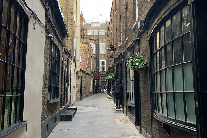 Private Guided Tour of Harry Potter Locations - English/ Italian - Price and Value: What $185.01 Per Group Really Buys You