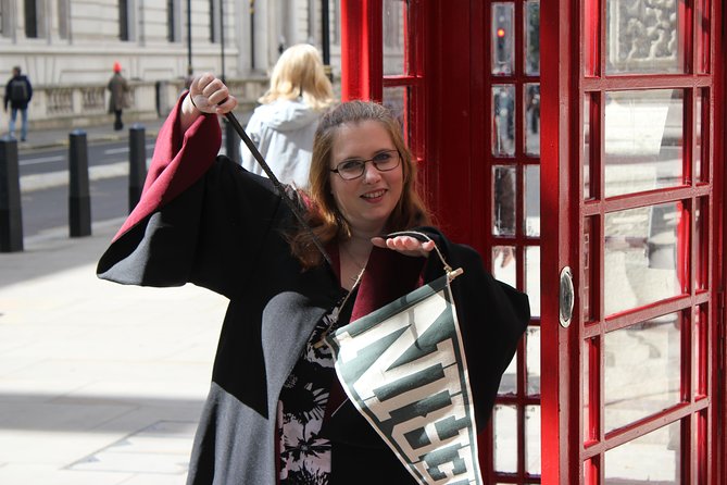 Private Harry Potter Walking Tour of London - Shakespeare’s Globe: a surprise bridge between theatre and magic