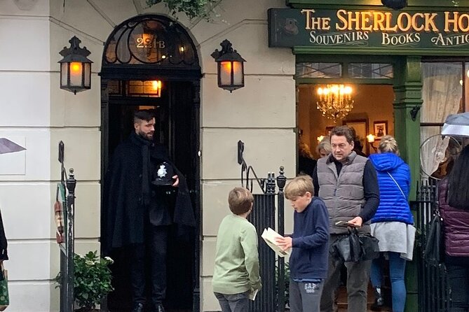 Private Tour: The London of Shakespeare, the Beatles, James Bond and Sherlock Holmes by Traditional Black Cab - Price and group math: when $713.03 feels like a smart move