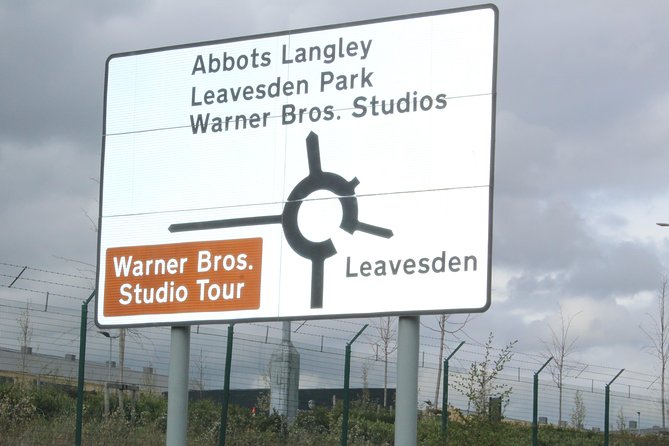 Private Transfer: Central London to Harry Potter Warner Bros Studio in Leavesden - Pickup timing, waiting rules, and the real reason you must plan your entry time