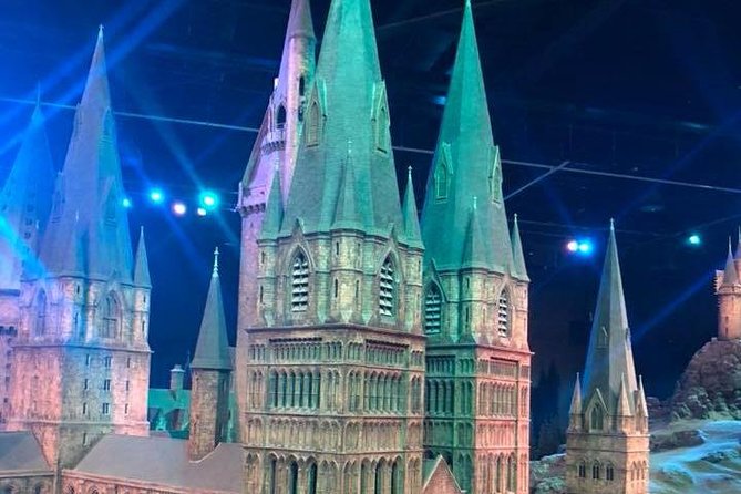 Private Transfers between London & Harry Potter Warner Studio - What’s included in the transfer (and what you must plan separately)