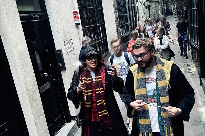 The Harry Potter Walking Tour with Potter-Vision - Westminster Underground moments: footsteps of Harry and Mr Weasley