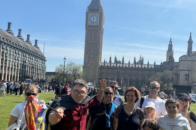 The Harry Potter Walking Tour with Potter-Vision - Trafalgar Square and the Gringotts inspiration finish