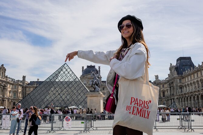 The Official Emily in Paris Locations Walking Tour - The rest of the route: how the photo stops and passes work