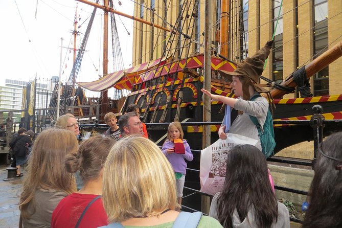 Tour for Muggles The Ultimate Harry Potter Walking Tour in London - Shakespeare’s Globe Theatre: when Rowling’s inspirations meet London’s theatre roots