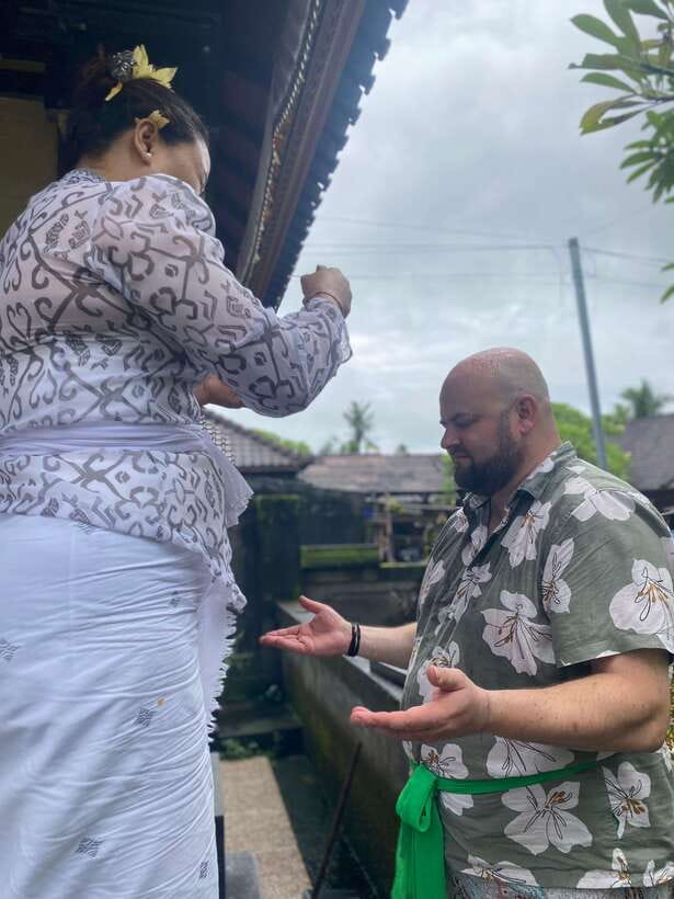 Ubud: Traditional Healing with White Lotus Blessing - Timing reality check: a 1-hour listing with a two-part flow